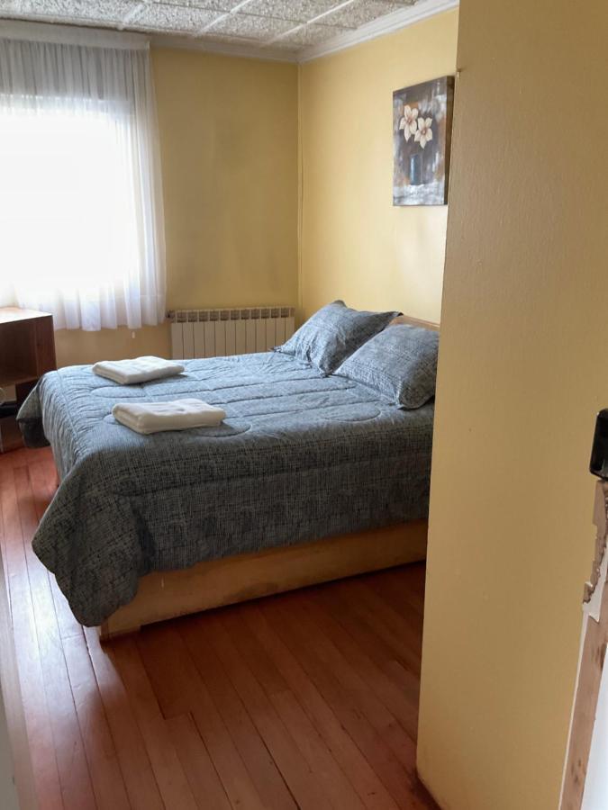 Hostal Balmaceda Punta Arenas Exterior photo
